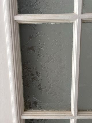 Puerta antigua madera con cristales