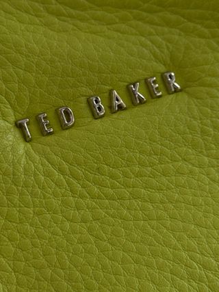 Bolso redondo Ted Baker verde lima