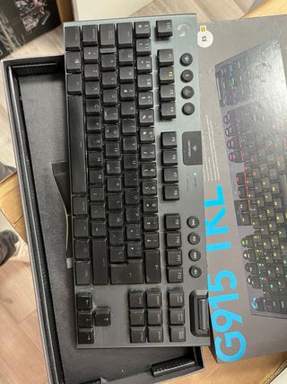 Teclado Gaming Logitech G915 TKL #030958