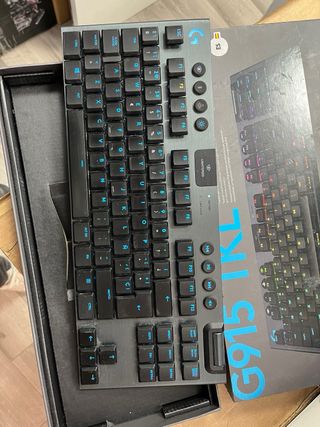 Teclado Gaming Logitech G915 TKL #030958