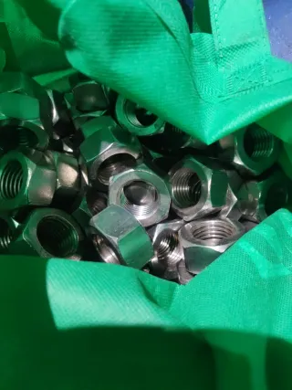 Se venden Tornillo Allen Inox DIN 912 M10x100