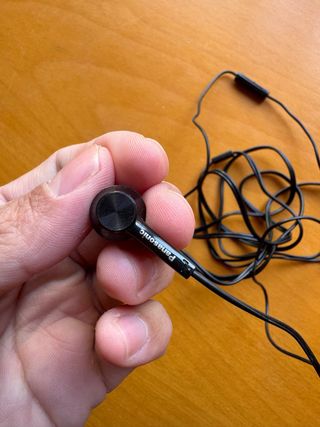 Auriculares Panasonic Negros