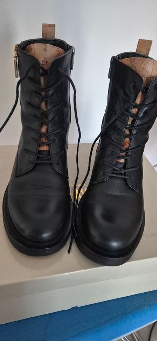 Stivaletti Alviero Martini neri donna