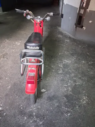 Mobilette Roja - Funciona Bien,sin documentos.