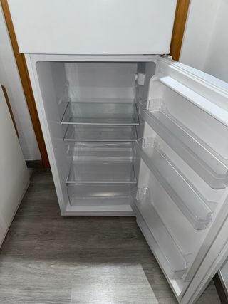 Nevera OK. Mediana Blanca