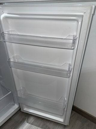 Nevera OK. Mediana Blanca