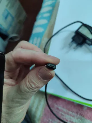 Cargador USB para móvil y maquinillas de afeitar