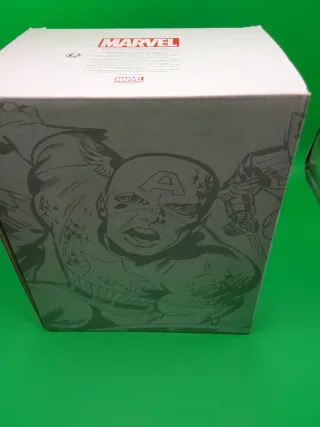 Figura Marvel Thor con Mjolnir