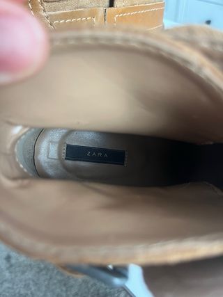 Botines Zara ante tacón hebillas