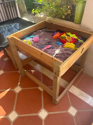 Arenero Plum con 2 mesas de agua y arena