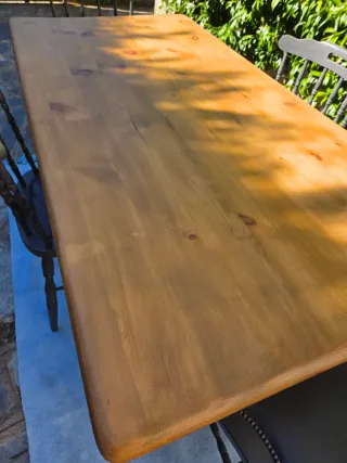 Mesa de comedor y 4 sillas