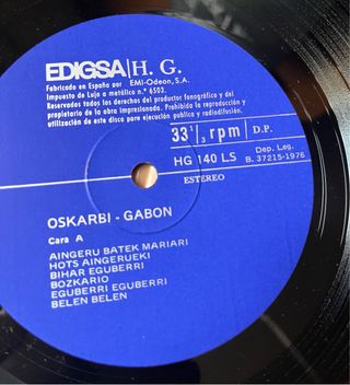 Vinilo Oskarbi: Hitz Urri Batzuk y Olentzero