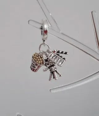 Charm cine palomitas cámara claqueta