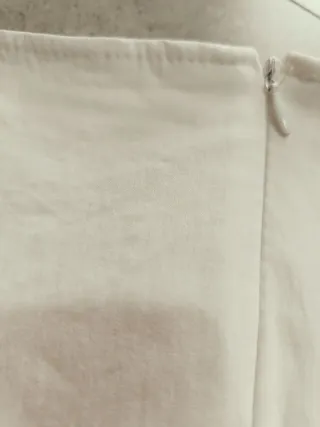 Gonna bianca con spacco