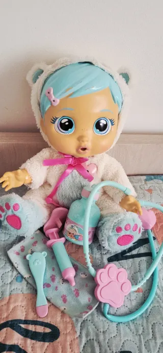 Bebé Llorón Kristal está malita.