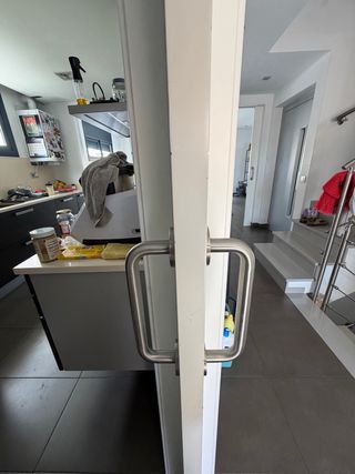 3 Puertas correderas blancas con tirador