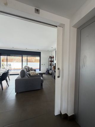 3 Puertas correderas blancas con tirador