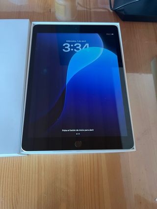 Apple iPad 9ªG + Funda Teclado Logitech + Lápiz A8