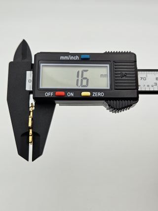 Colgante Oro 18K Cruz Labrada 2,57gr 3cm