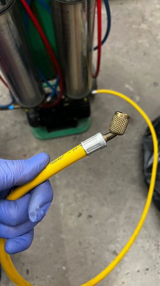 Estación para cargar aire acondicionado WIGAM