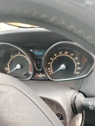 Ford E-Tourneo Courier 2011