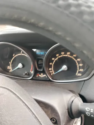 Ford E-Tourneo Courier 2011