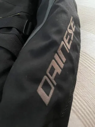 Chaqueta Dainese Moto Negra Adventure Touring