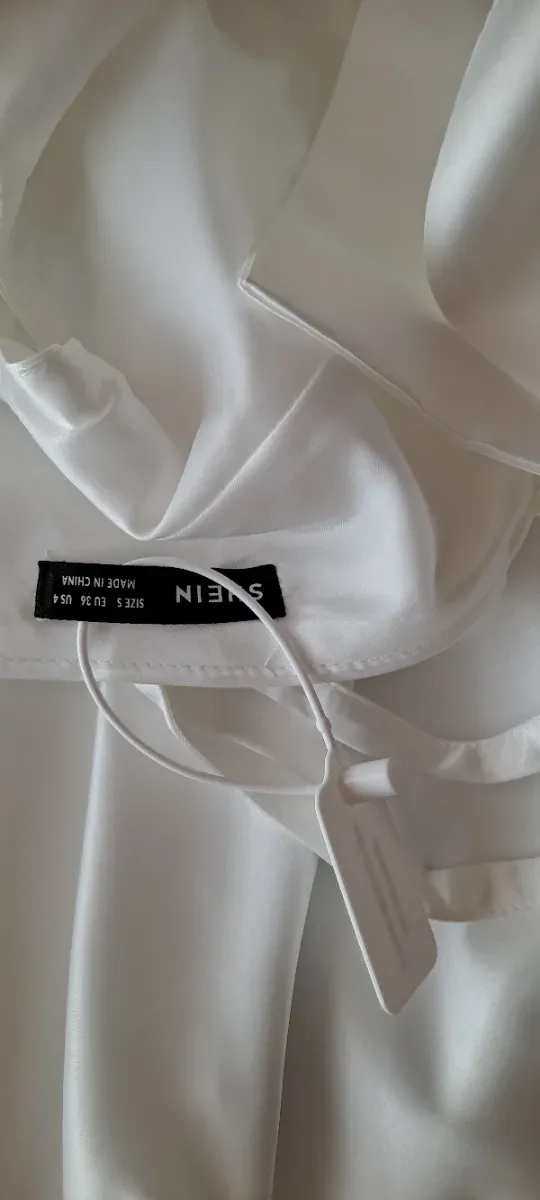 Vestido largo blanco con cierre corsé