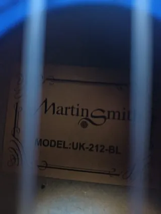 Ukelele Martin Smith con funda