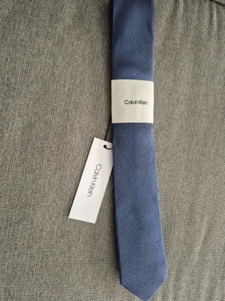 Corbata azul 100% seda CALVIN KLEIN