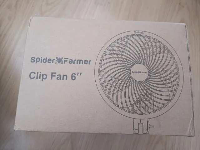 Ventilador Spider Farmer con pinza