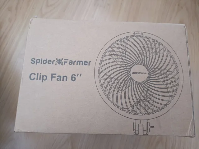 Ventilador Spider Farmer con pinza