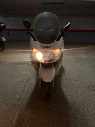 Piaggio X10 125cc Blanca