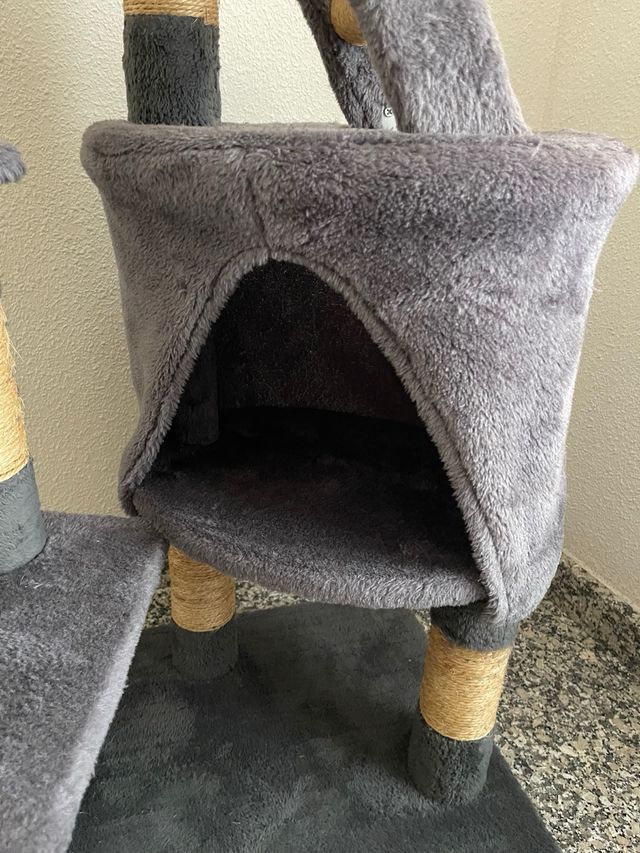 Árbol para gatos de varios niveles