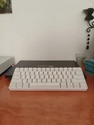 Teclado optico Skyloong GK61 Blanco switches silve