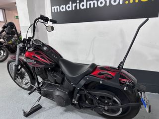 Harley-Davidson Night Train Negra/Roja