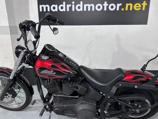 Harley-Davidson Night Train Negra/Roja