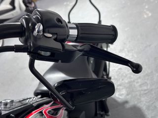 Harley-Davidson Night Train Negra/Roja