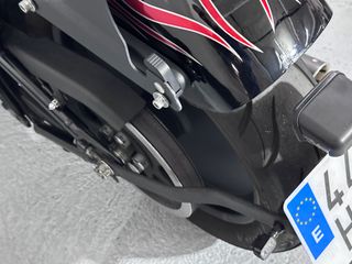 Harley-Davidson Night Train Negra/Roja