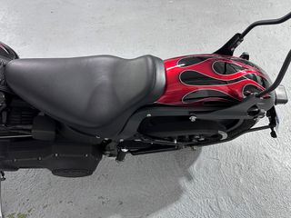 Harley-Davidson Night Train Negra/Roja