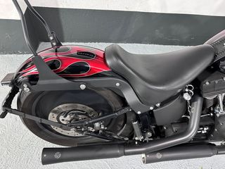 Harley-Davidson Night Train Negra/Roja