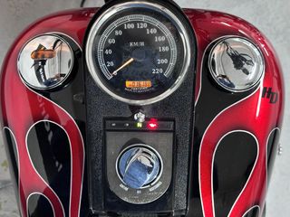 Harley-Davidson Night Train Negra/Roja