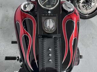 Harley-Davidson Night Train Negra/Roja