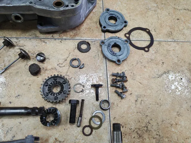 Lote piezas motor Montesa Impala