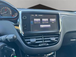 Peugeot 2008 Allure 1.2 PureTech 110 S&S