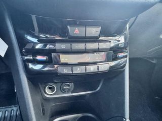 Peugeot 2008 Allure 1.2 PureTech 110 S&S