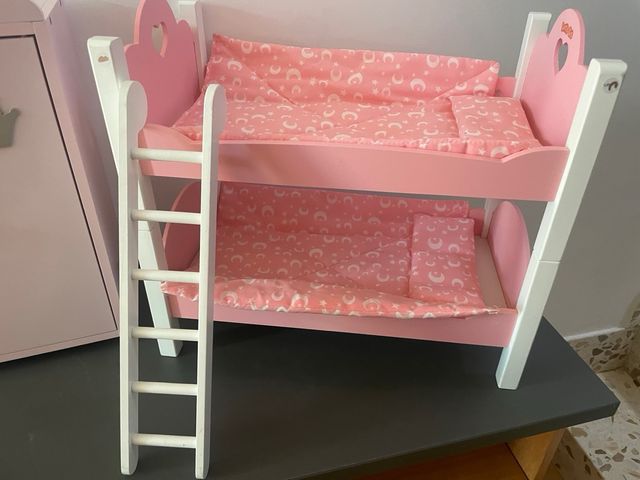 Litera y armario para muñecos