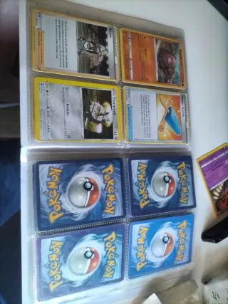 Álbum Pokémon Espada y Escudo Oscura