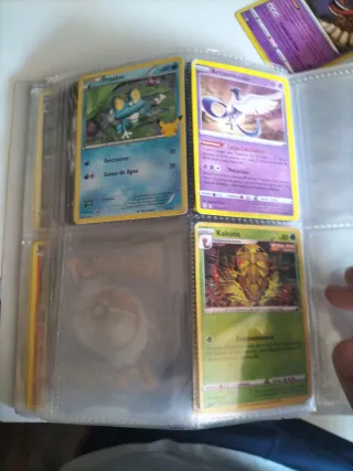 Álbum Pokémon Espada y Escudo Oscura