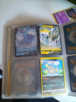 Álbum Pokémon Espada y Escudo Oscura